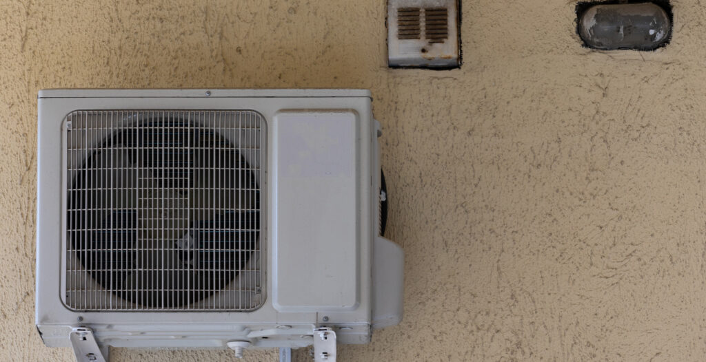 Veteran Air Outdoor AC Condenser Unit Mounted On Sarasota FL