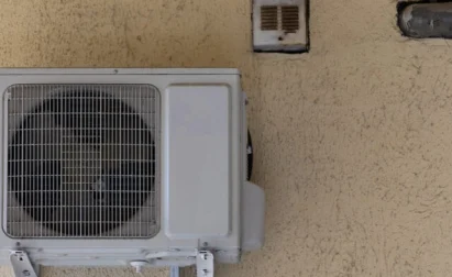 Veteran Air Outdoor AC Condenser Unit Mounted On Sarasota Florida