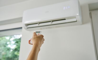 WHY IS MY AIR CONDITIONER BLOWING HOT AIR_ Card