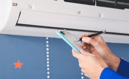YOUR SUMMER AIR CONDITIONING MAINTENANCE CHECKLIST Card